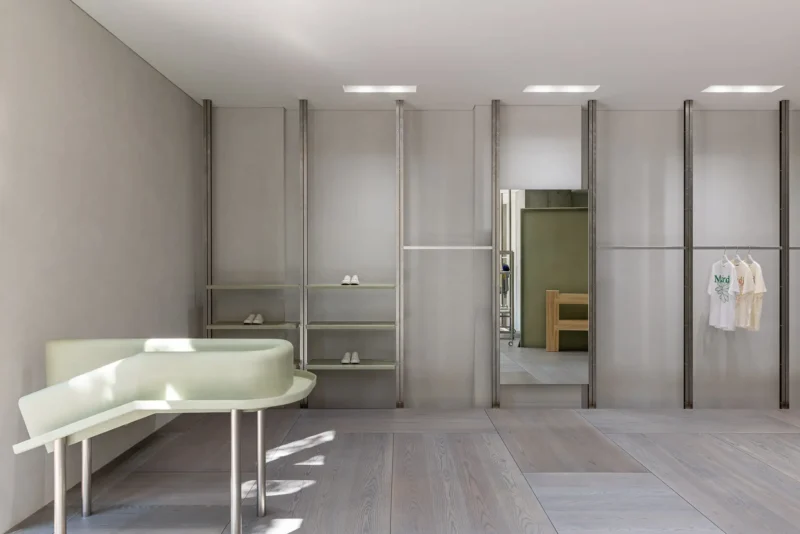 오사카 NU차야마치 플러스에 오픈한 마르디 메크르디 상설매장