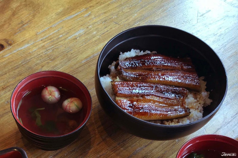 캐주얼하게 즐기는 일본 장어덮밥 우나동