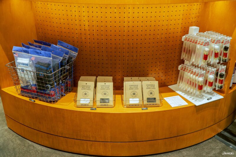 靴のアクセサリーと装飾品