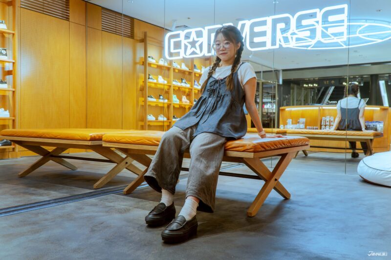 スニーカーのような履きやすさと快適さ